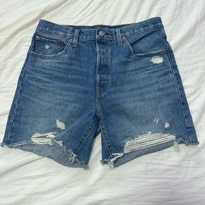 Levi's 501 Cutoff Shorts Distressed / Size 32W